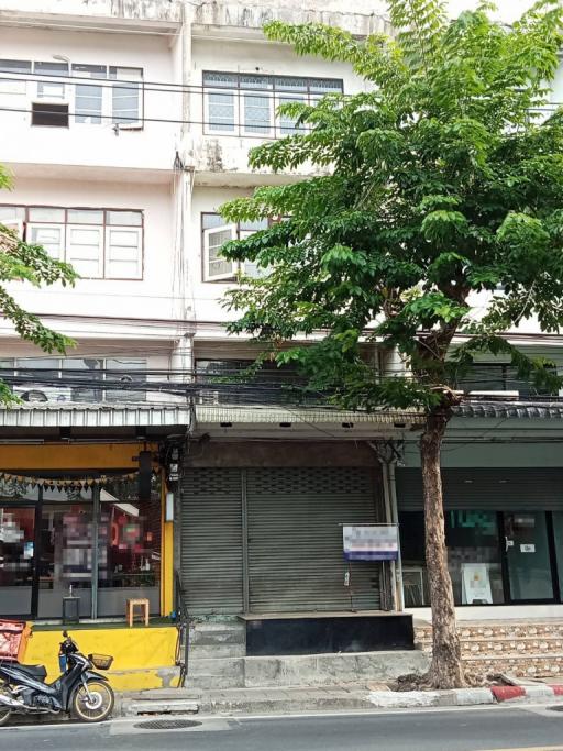 Bangkok Shophouse  Sukhumvit BTS Udom Suk