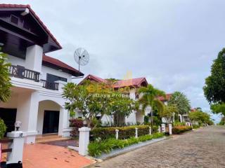 3 Bedrooms Villa / Single House Na Jomtien H011286