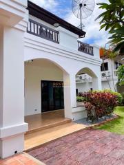 3 Bedrooms Villa / Single House Na Jomtien H011286