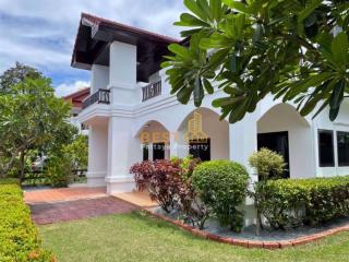 3 Bedrooms Villa / Single House Na Jomtien H011286