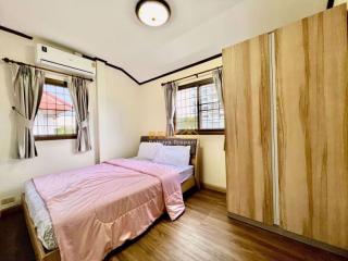 3 Bedrooms Villa / Single House Na Jomtien H011286