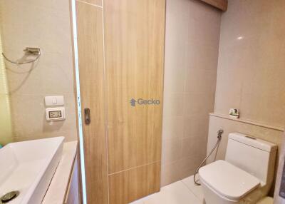 1 Bedroom Condo in The Riviera Wong Amat Beach Wongamat C011108
