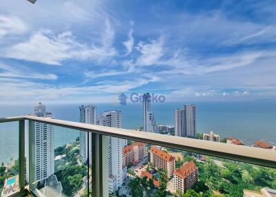 1 Bedroom Condo in The Riviera Wong Amat Beach Wongamat C011107