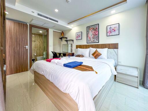 1 Bedroom Condo in Grand Avenue Central Pattaya C011105