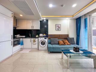 1 Bedroom Condo in Grand Avenue Central Pattaya C011104