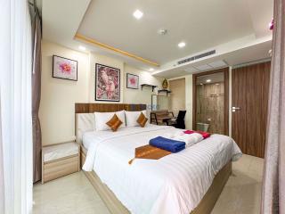 1 Bedroom Condo in Grand Avenue Central Pattaya C011104