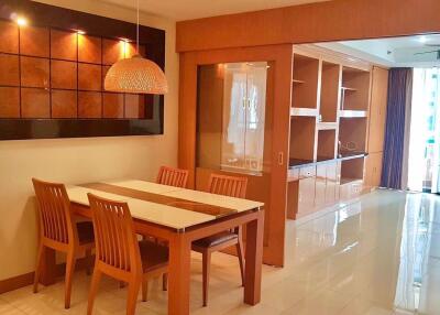 2 bed Condo in Las Colinas Khlong Toei Nuea Sub District C020416