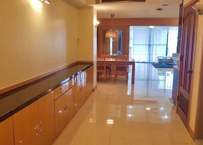 2 bed Condo in Las Colinas Khlong Toei Nuea Sub District C020416