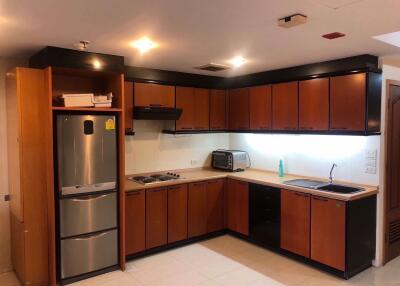 2 bed Condo in Las Colinas Khlong Toei Nuea Sub District C020416