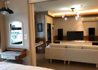 1 bed Condo in MODE Sukhumvit 61 Khlong Tan Nuea Sub District C020397