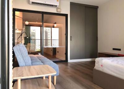 Studio bed Condo in Noble Solo Khlong Tan Nuea Sub District C020395