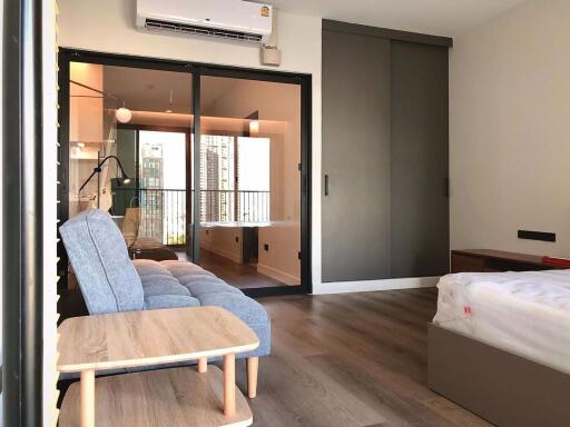 Studio bed Condo in Noble Solo Khlong Tan Nuea Sub District C020395