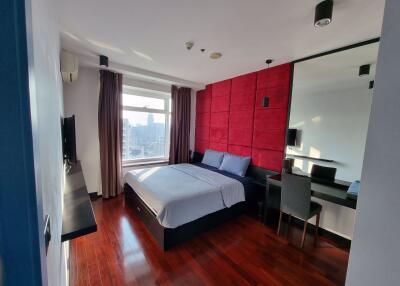 2 bed Condo in Circle Condominium Makkasan Sub District C020388