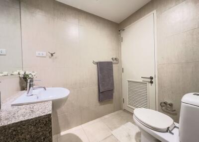 2 ห้องนอน, 3 ห้องน้ำ คอนโด ราคา ฿ 17,500,000