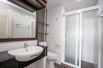 SD Condo : 1 Bedroom Condo Near Wat Suan Dok