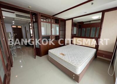 Condo at Supalai Oriental Place for rent