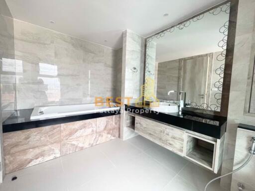 2 Bedrooms Condo in The Riviera Monaco Pattaya Na Jomtien C011295