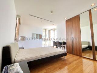 2-Bedrooms condo - The Legend Condominium Soi Saladaeng