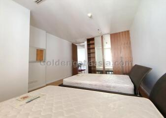 2-Bedrooms condo - The Legend Condominium Soi Saladaeng