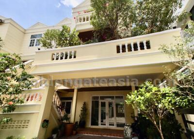 3-Bedrooms single house - Phrom Phong BTS