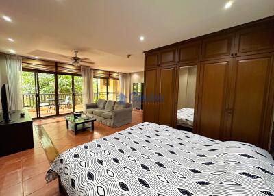 Studio Condo in Chateau Dale Thabali Condo Jomtien C009714