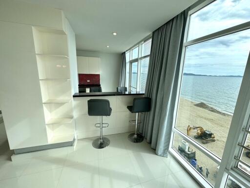 Spacious condo with beautiful view