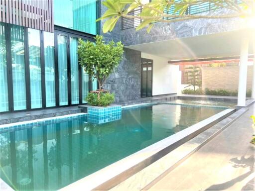 Brand New Modern-Luxury House in Bang Phra- Si Racha