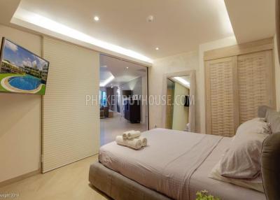 KAR7454: Two Bedroom Seaview Apartment in Karon