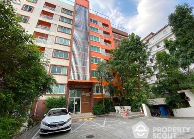 2-BR Condo near BTS Wongwian Yai