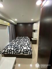 2-BR Condo near BTS Wongwian Yai