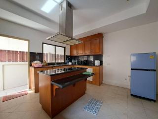 5Beds House for Sale in East Pattaya