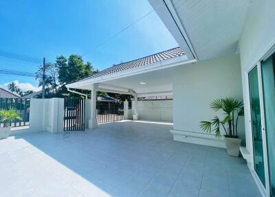 4Bedrooms Modern Style House for Sale