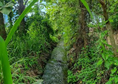 ที่ดินขนาดใหญ่ 48 ไร่พร้อมวิวภูเขาพร้อมสำหรับการพัฒนา