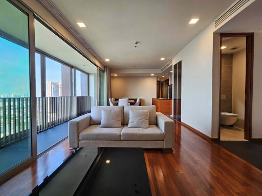 For RENT : Ashton Morph 38 / 3 Bedroom / 3 Bathrooms / 140 sqm / 180000 THB [R12097]