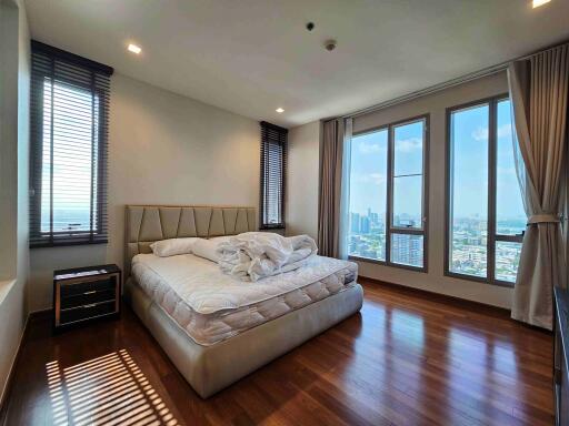 For RENT : Ashton Morph 38 / 3 Bedroom / 3 Bathrooms / 140 sqm / 180000 THB [R12097]