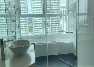 For RENT : G.M. Serviced Apartment / 3 Bedroom / 3 Bathrooms / 182 sqm / 140000 THB [R12096]