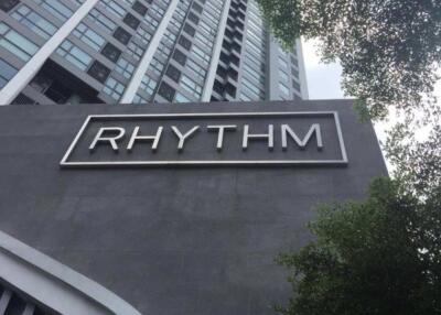 1-BR Condo at Rhythm Sukhumvit 44/1 near BTS Phra Khanong