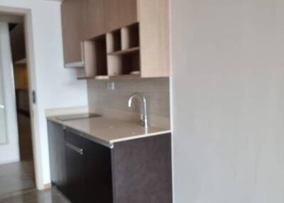 1-BR Condo at Q Chid Lom - Phetchaburi near BTS Chit Lom