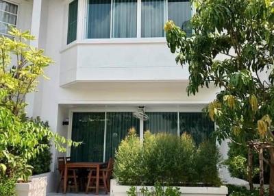 4-BR House near MRT Phetchaburi