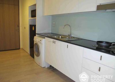 Amazing High Rise 1-BR Condo at Noble Remix near BTS Thong Lor (ID 512482)