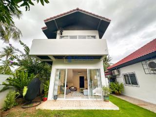 4 Bedrooms House East Pattaya H011113