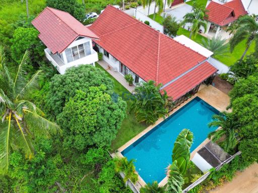 4 Bedrooms House East Pattaya H011113