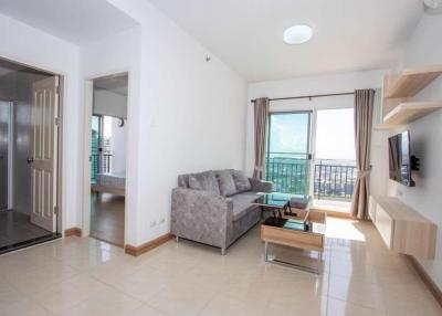 Rent a 2 bed condo at Supalai Monte 1 and enjoy the view