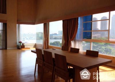 Spacious 3-BR Condo at The Fine @ River Condominium near BTS Saphan Taksin