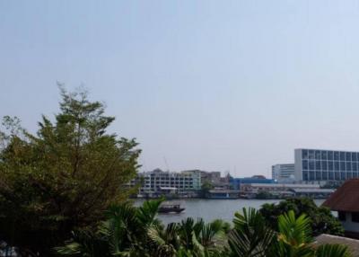 Spacious 3-BR Condo at The Fine @ River Condominium near BTS Saphan Taksin