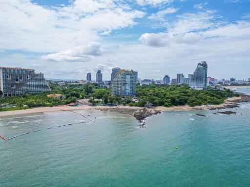 3 Bedrooms Condo in The Cove Pattaya Wongamat C011069