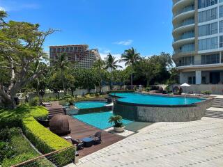 3 Bedrooms Condo in The Cove Pattaya Wongamat C011069