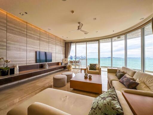 3 Bedrooms Condo in The Cove Pattaya Wongamat C011070