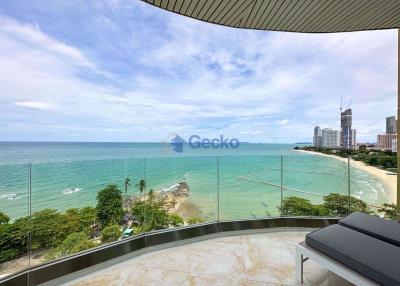 3 Bedrooms Condo in The Cove Pattaya Wongamat C011070