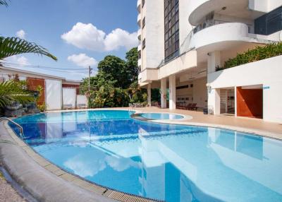 2 BR Condo To Rent With Stunning Views : Supanich Condominium